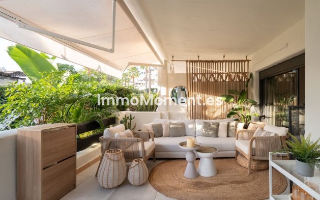 Resale - Apartment - Estepona - Selwo