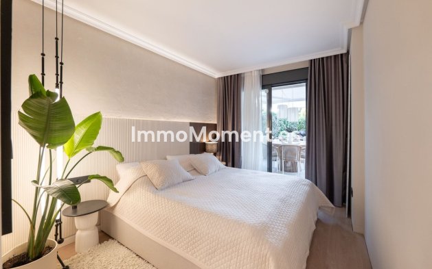 Resale - Apartment - Estepona - Selwo