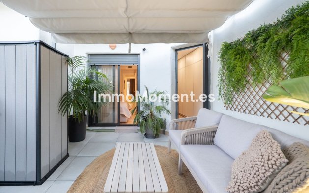 Resale - Apartment - Estepona - Selwo