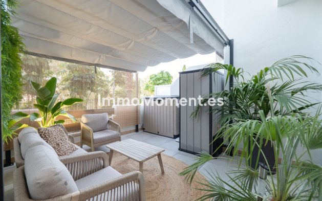 Resale - Apartment - Estepona - Selwo