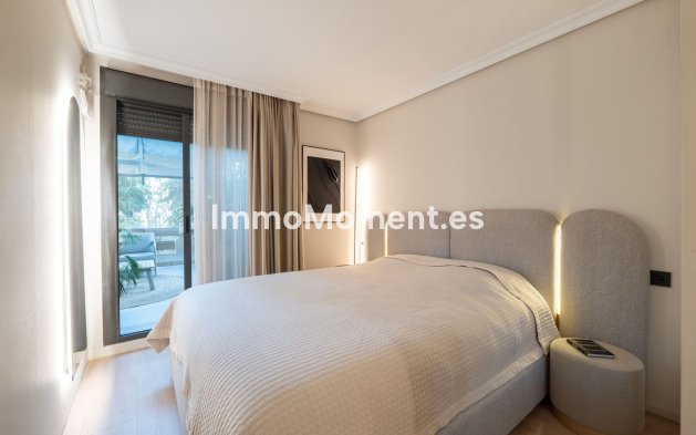 Resale - Apartment - Estepona - Selwo