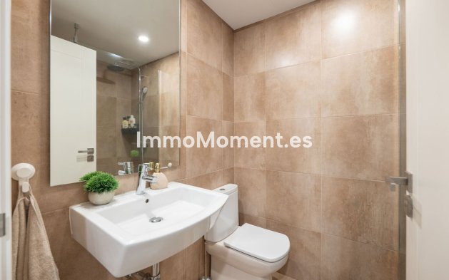 Resale - Apartment - Estepona - Selwo