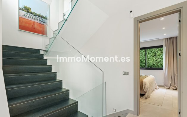 Wiederverkauf - Villa - Marbella - Nueva Andalucía