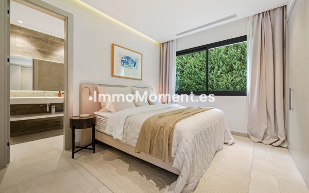 Wiederverkauf - Villa - Marbella - Nueva Andalucía