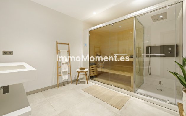 Wiederverkauf - Villa - Marbella - Nueva Andalucía