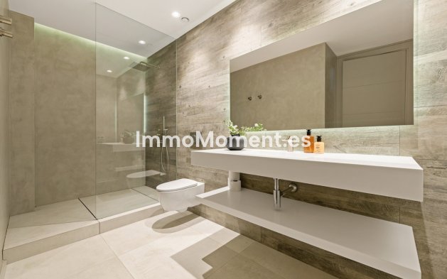 Wiederverkauf - Villa - Marbella - Nueva Andalucía