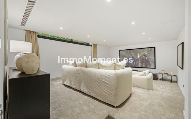 Wiederverkauf - Villa - Marbella - Nueva Andalucía