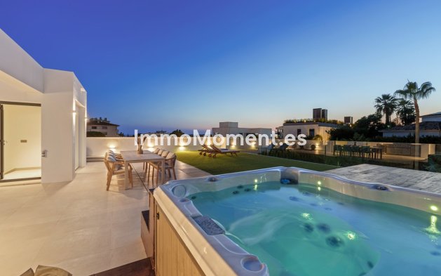 Wiederverkauf - Villa - Marbella - Nueva Andalucía