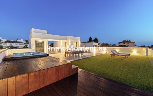Wiederverkauf - Villa - Marbella - Nueva Andalucía