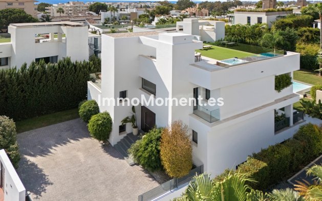 Wiederverkauf - Villa - Marbella - Nueva Andalucía