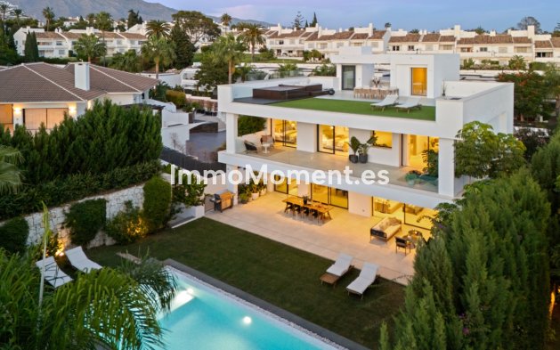 Wiederverkauf - Villa - Marbella - Nueva Andalucía