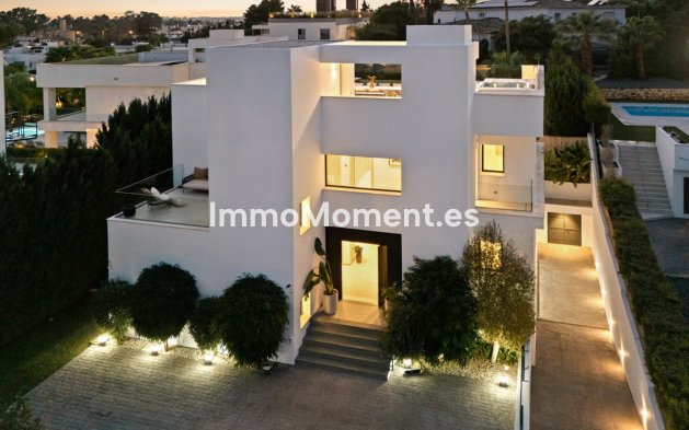 Wiederverkauf - Villa - Marbella - Nueva Andalucía