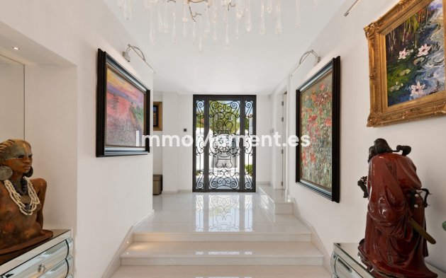 Wiederverkauf - Villa - Marbella - Nueva Andalucía