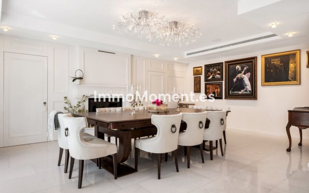 Wiederverkauf - Villa - Marbella - Nueva Andalucía