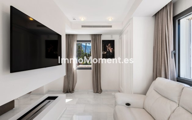 Wiederverkauf - Villa - Marbella - Nueva Andalucía