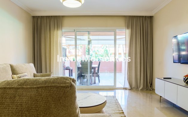 Resale - Apartment - Marbella - Puerto Banús