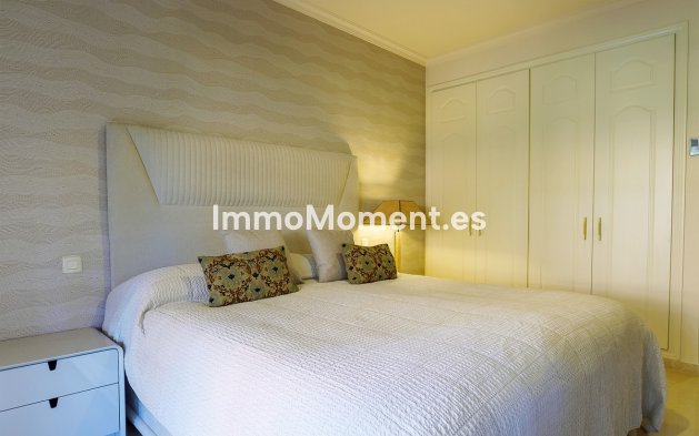 Resale - Apartment - Marbella - Puerto Banús