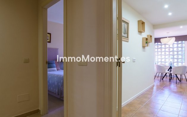 Resale - Apartment - Marbella - Puerto Banús