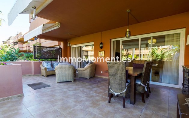 Resale - Apartment - Marbella - Puerto Banús