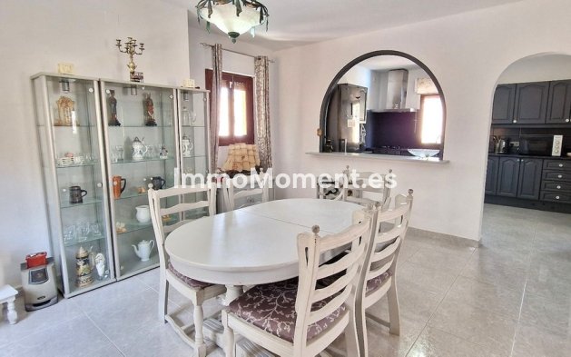 Wiederverkauf - Villa - Orihuela - Orihuela Centro