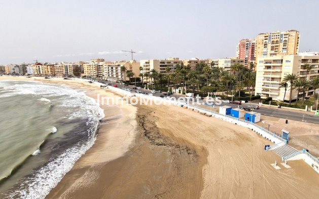 Wiederverkauf - Wohnung - Torrevieja - Torrevieja Centro