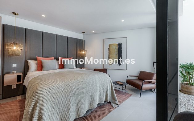 Revente - Villa - Marbella - Nueva Andalucía