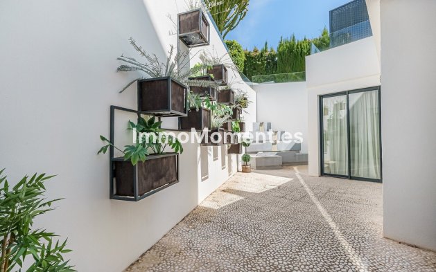 Revente - Villa - Marbella - Nueva Andalucía