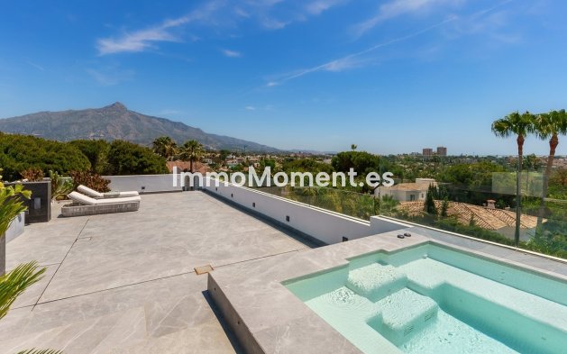 Revente - Villa - Marbella - Nueva Andalucía