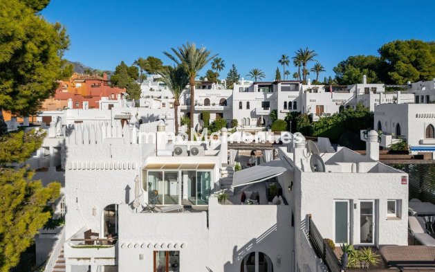 Resale - Villa - Marbella - Nueva Andalucía