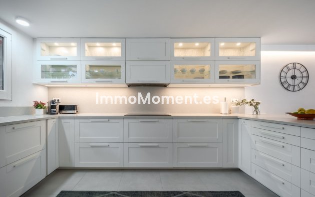 Resale - Villa - Marbella - Nueva Andalucía