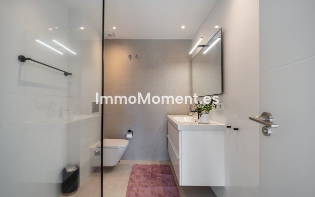 Resale - Villa - Marbella - Nueva Andalucía