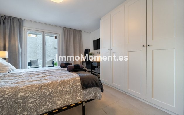 Resale - Villa - Marbella - Nueva Andalucía