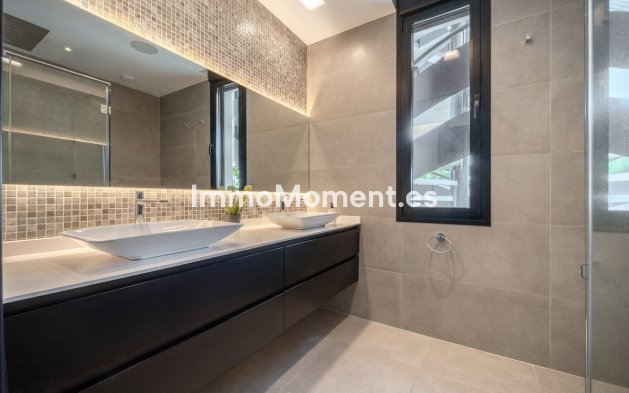 Revente - Villa - Marbella - Nueva Andalucía