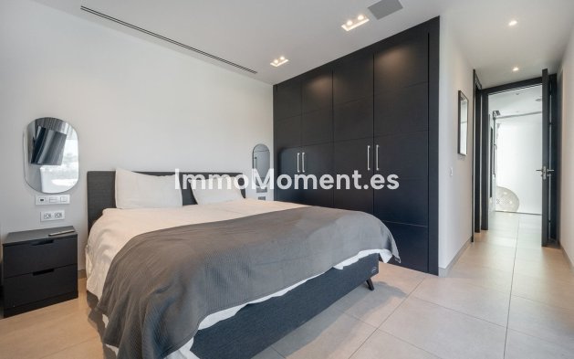 Revente - Villa - Marbella - Nueva Andalucía