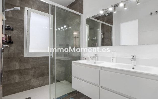 Revente - Maison mitoyenne - Estepona  - Estepona Centro