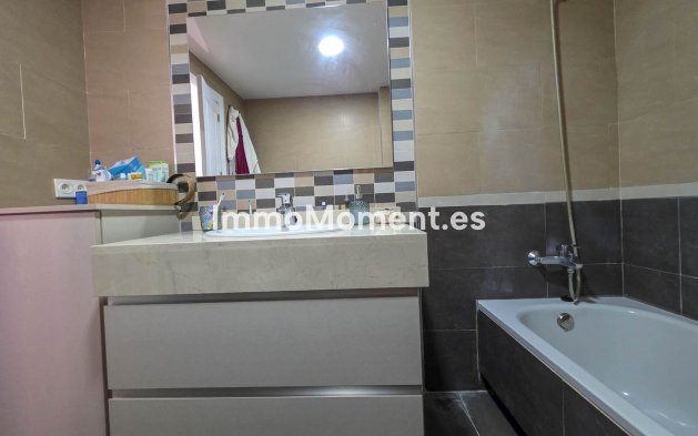 Resale - Apartment - Manilva - La Duquesa