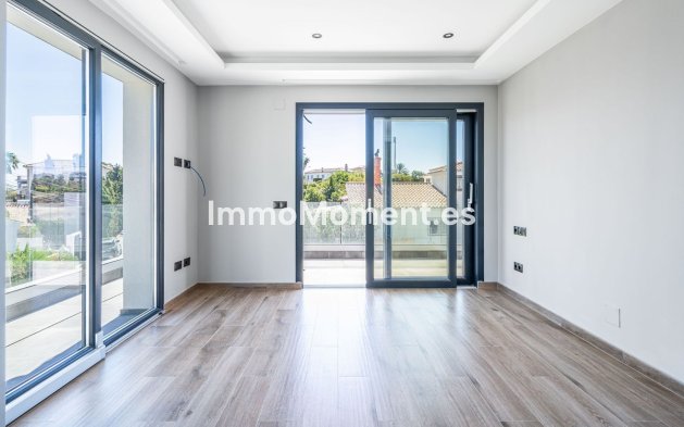 Resale - Villa - Estepona - Estepona Centro