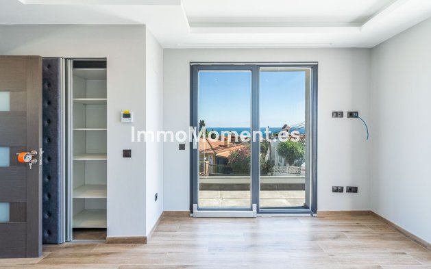 Resale - Villa - Estepona - Estepona Centro