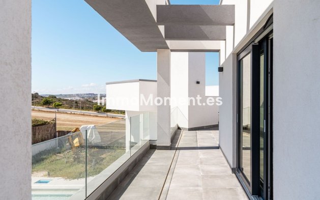 Resale - Villa - Estepona - Estepona Centro