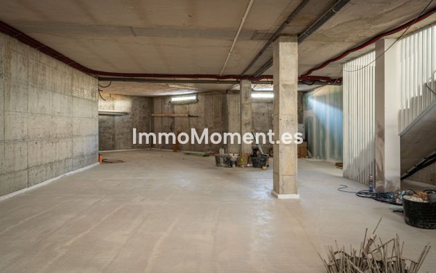 Resale - Villa - Estepona - Estepona Centro