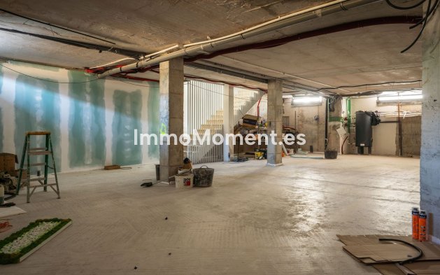 Resale - Villa - Estepona - Estepona Centro