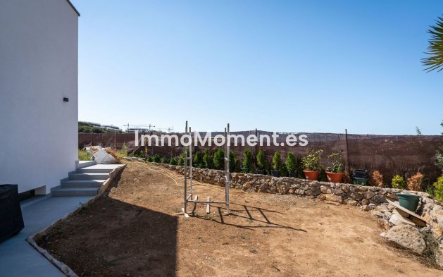 Resale - Villa - Estepona - Estepona Centro