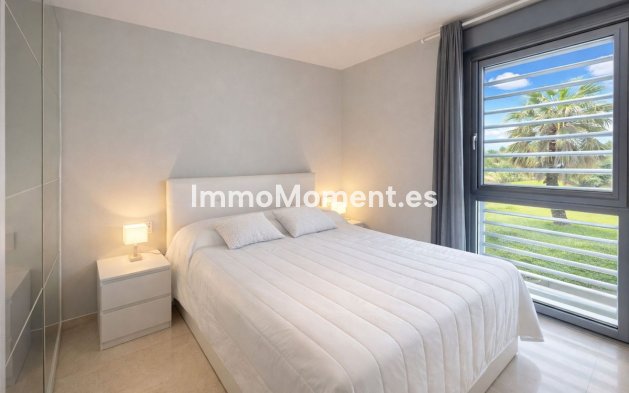 Resale - Apartment - Manilva - La Duquesa