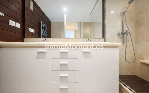Resale - Apartment - Manilva - La Duquesa