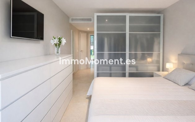 Resale - Apartment - Manilva - La Duquesa