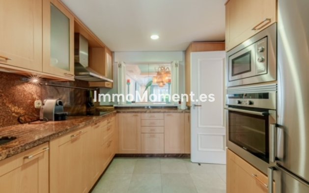 Revente - Maison mitoyenne - Estepona  - Estepona Centro