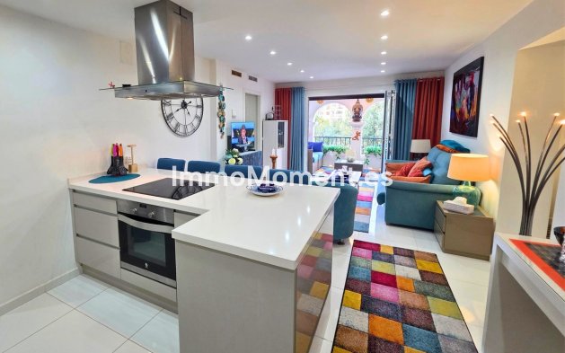 Resale - Apartment - Manilva - La Duquesa