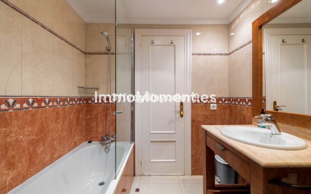 Revente - Maison mitoyenne - Estepona  - Estepona Centro