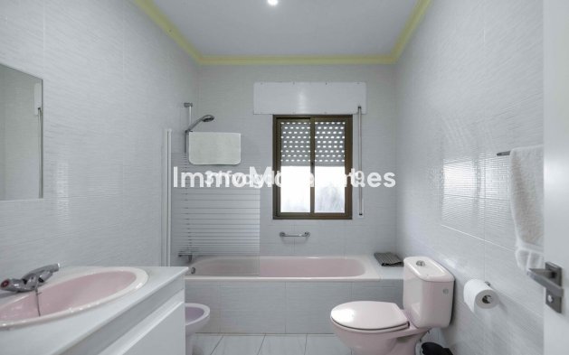 Wiederverkauf - Villa - Estepona  - Estepona Centro