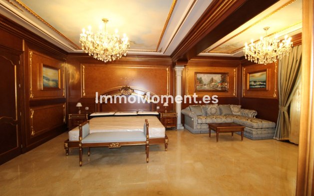 Wiederverkauf - Freistehende Villa - Marbella - Guadalmina Baja